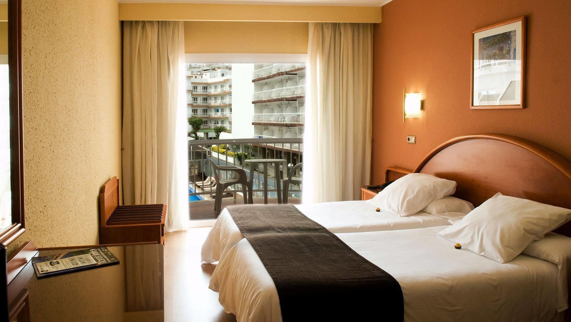 Hotel Helios Lloret Lloret de Mar Kültér fotó